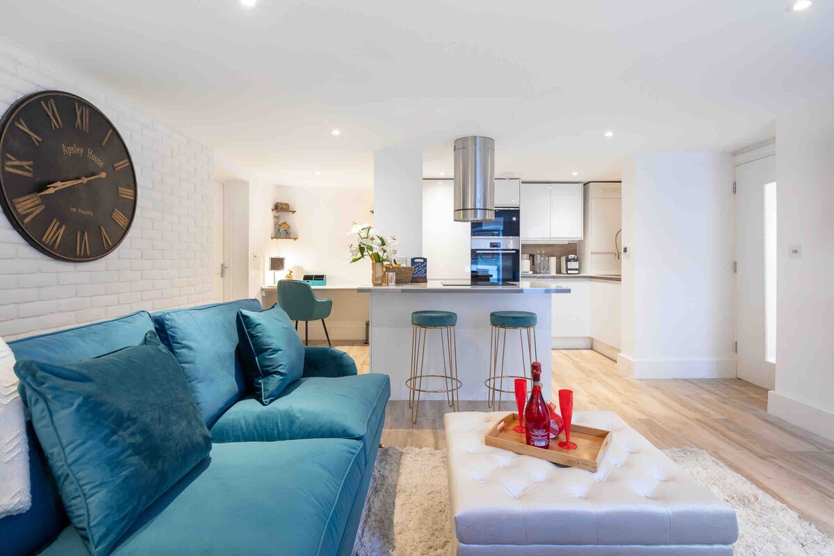 Wanstead, Escape London in London-Luxury 2 Bed