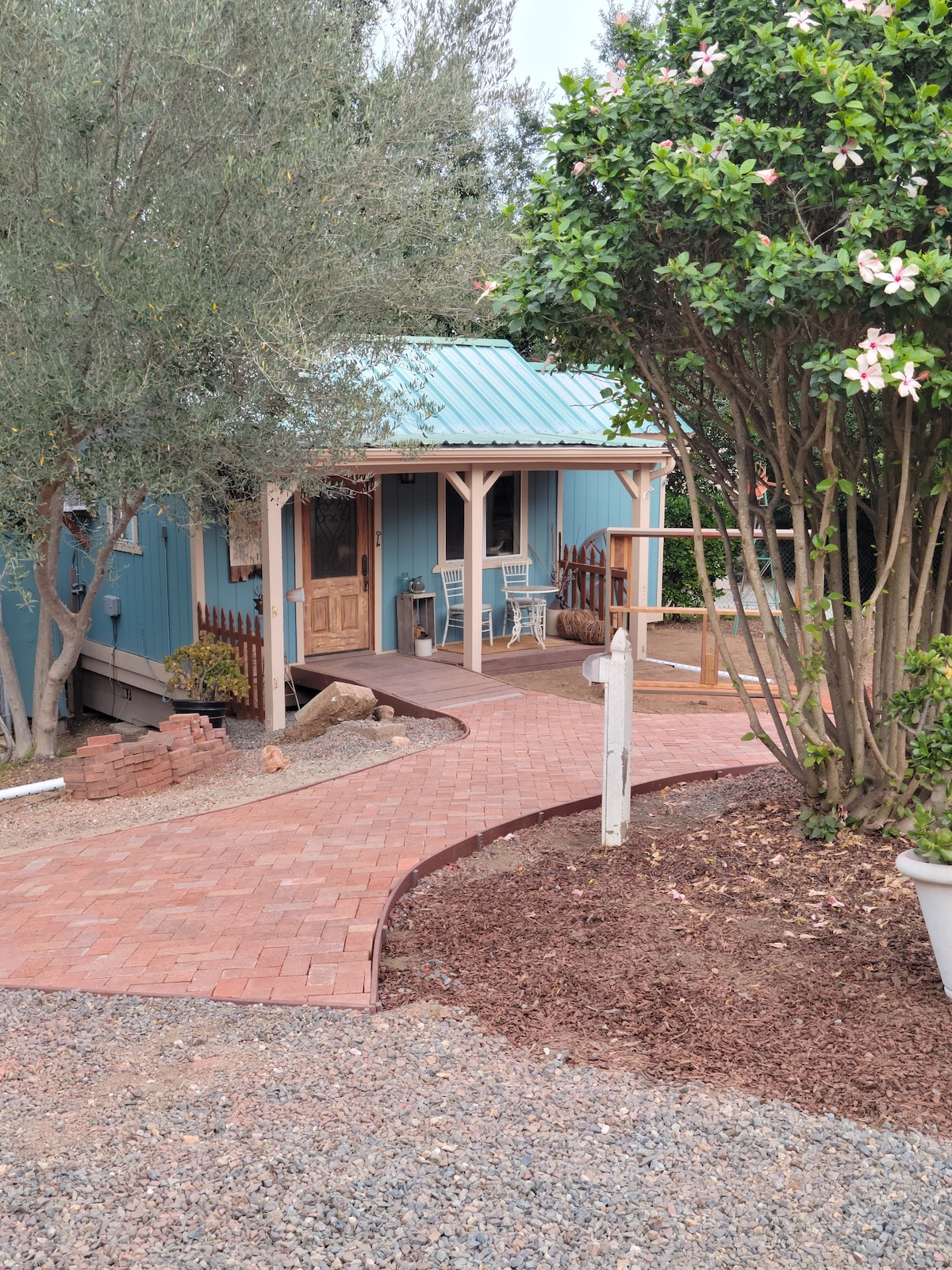 Lovely Roma Cottage in Fallbrook