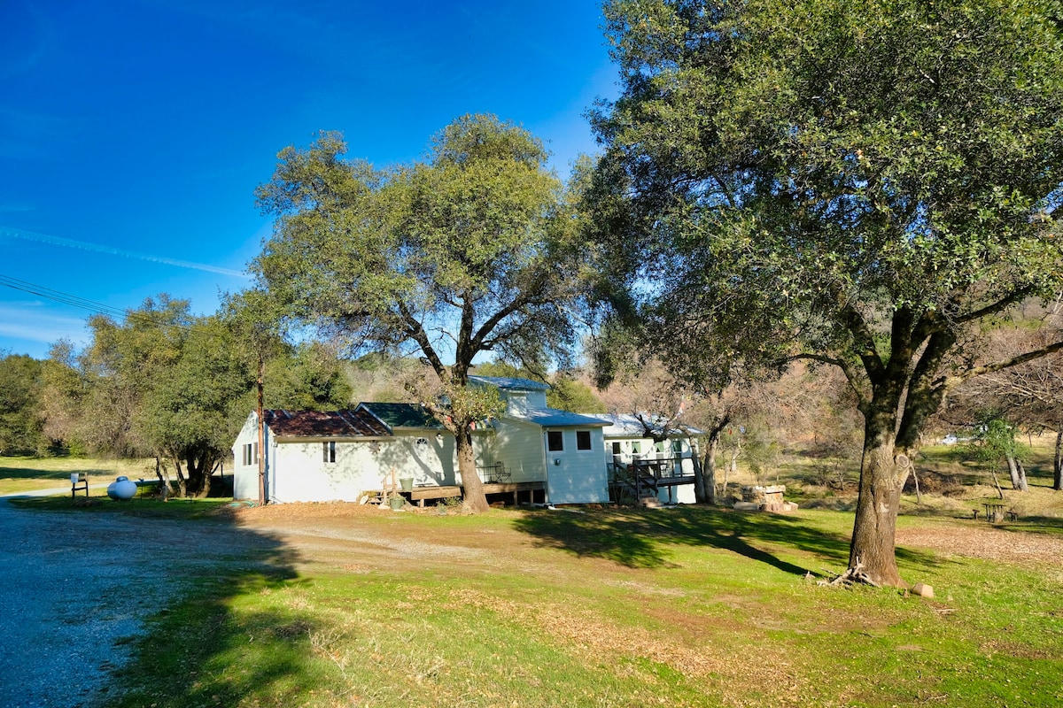 Anahata Lodge Retreat House