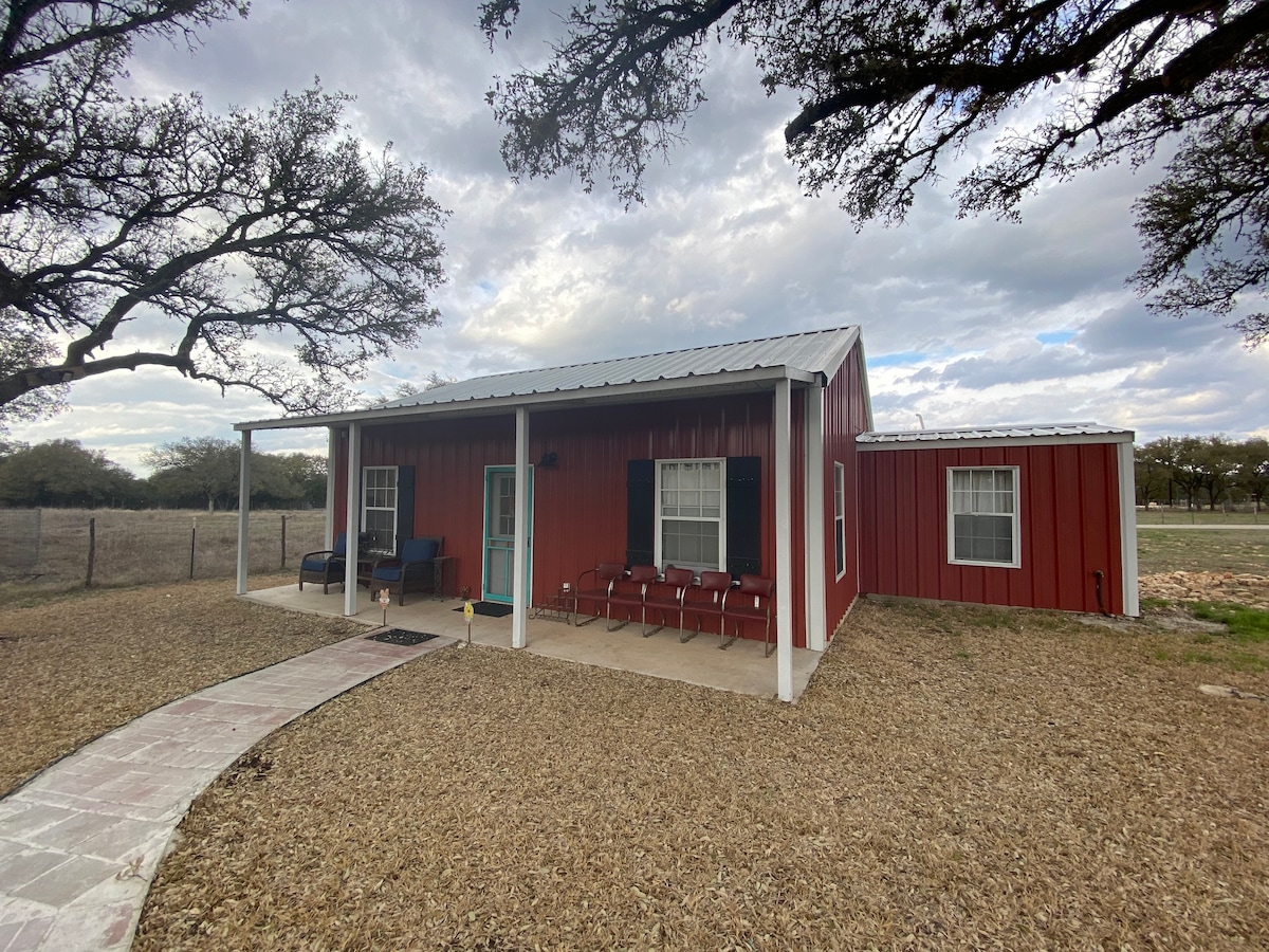 The Little Red Barn I Pipe Creek I TX