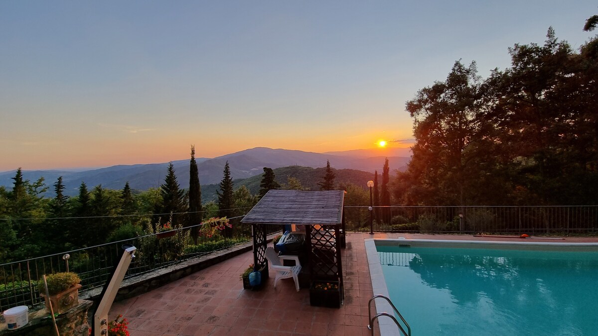 Bellosguardo - Tuscany hills, sunsets and nature.