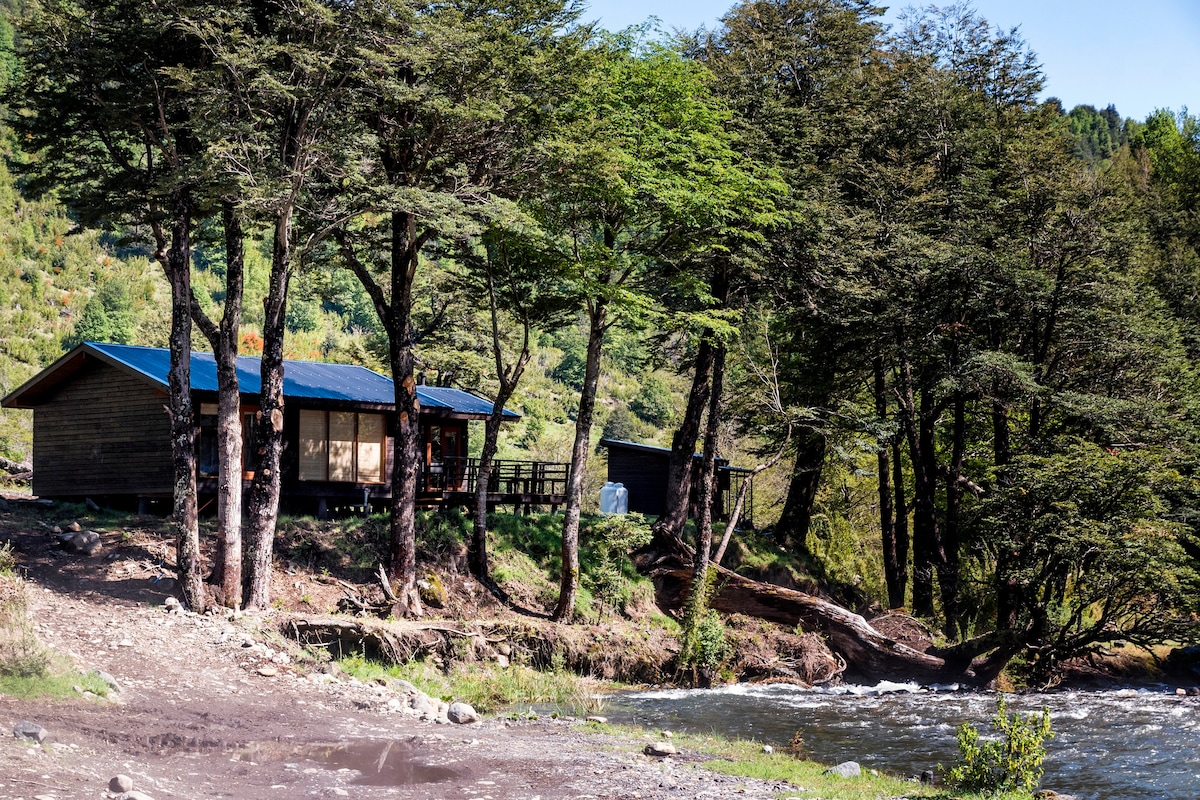 Cabañas los Huemules frente al rio 6p