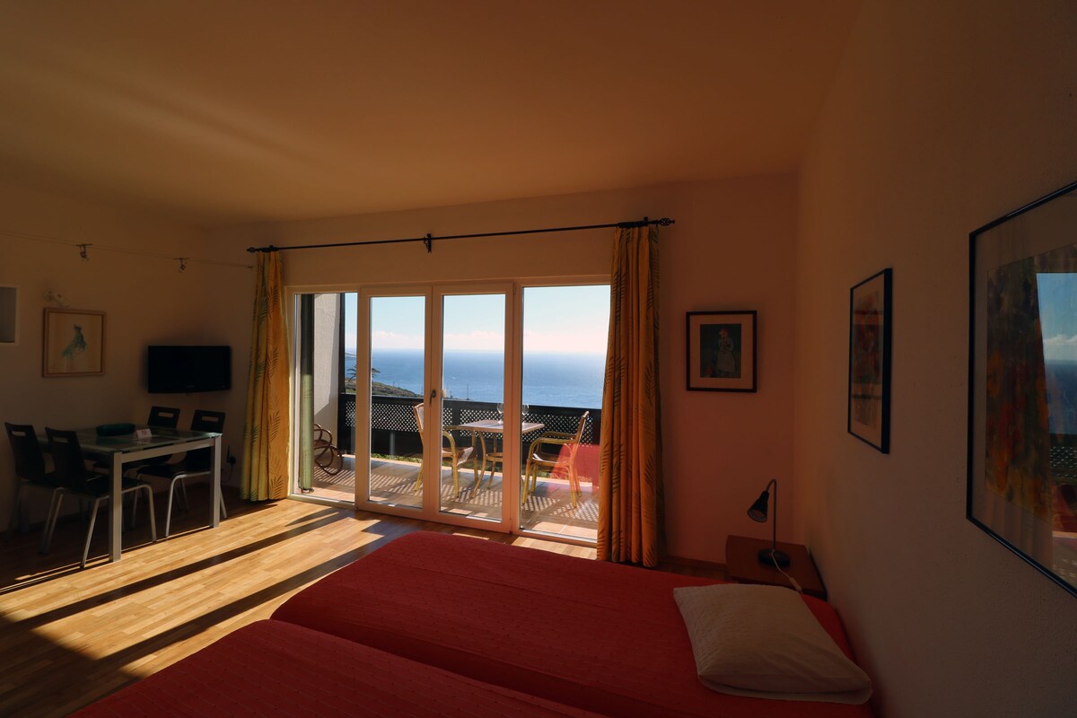 Cosy Studio - Sea view - Upper floor No. 8