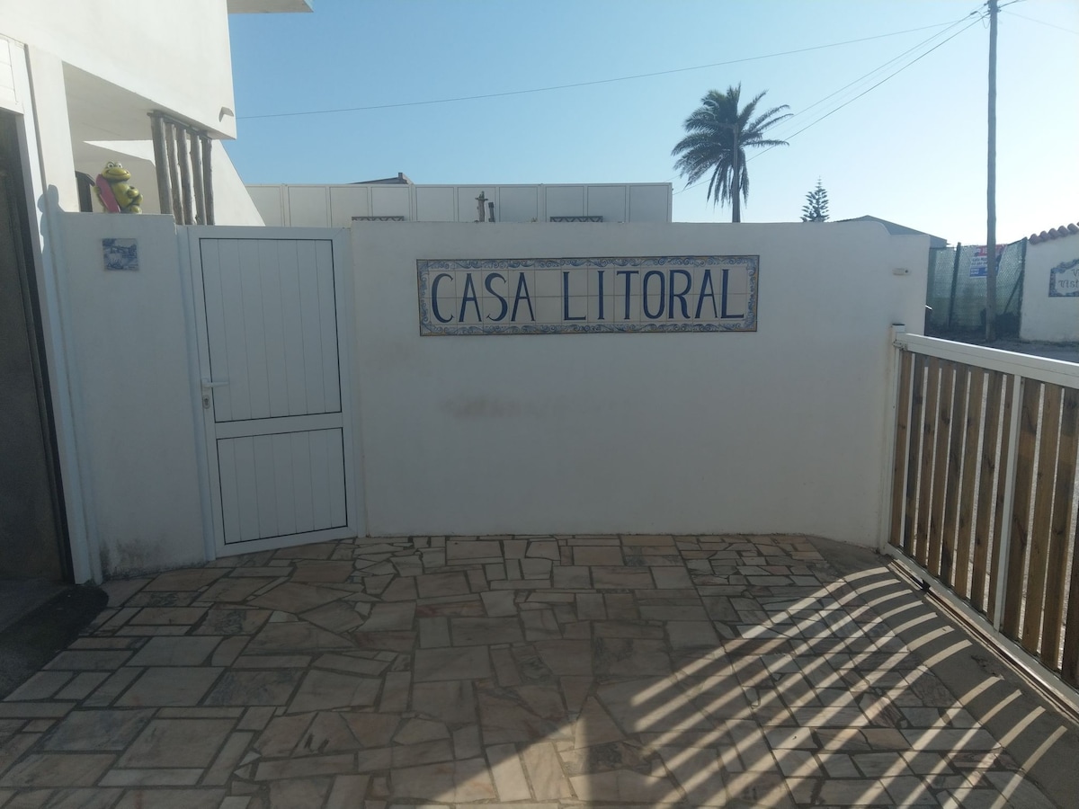 步行即可抵达Casa litoral海滩