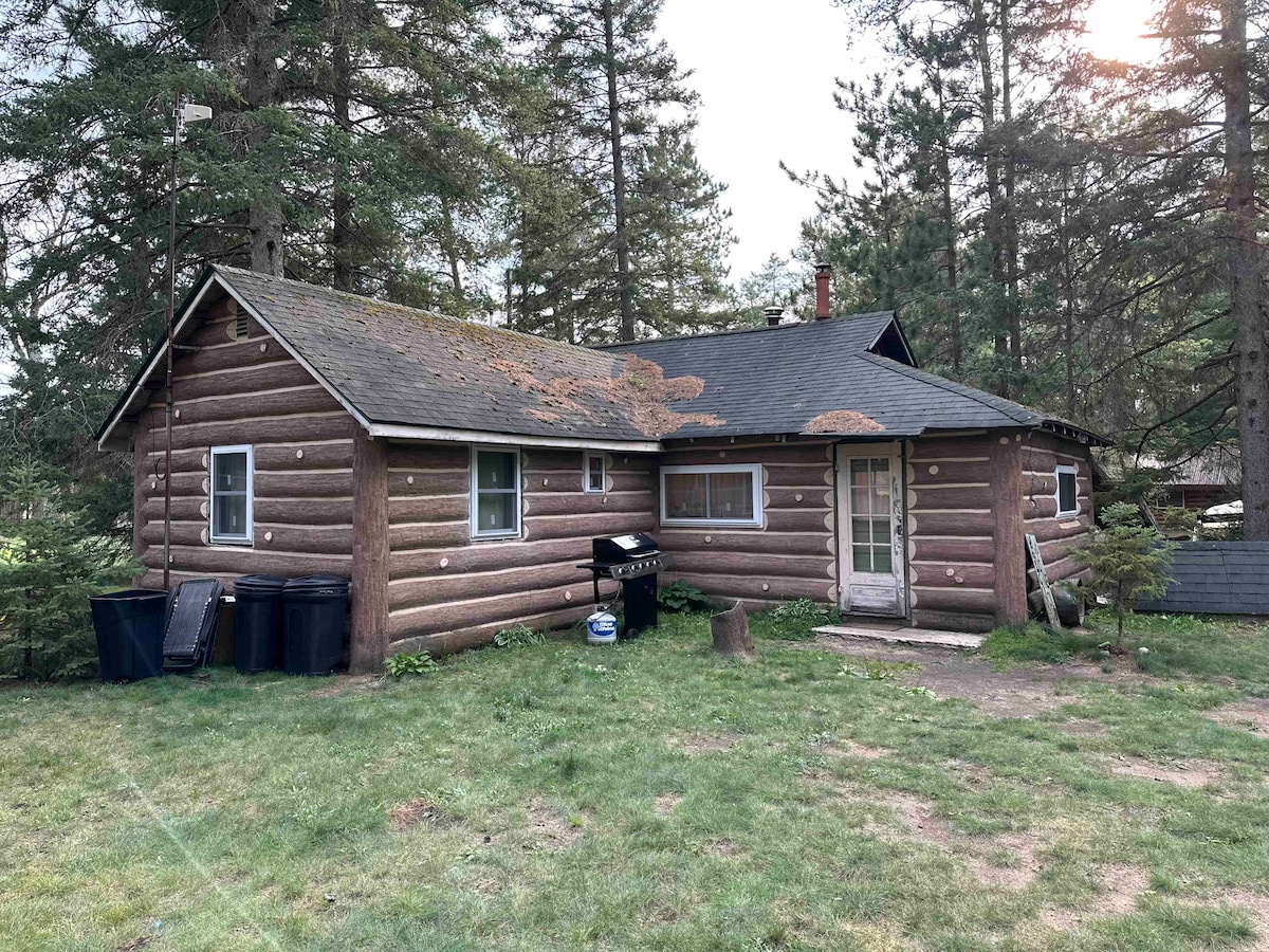 "O Me, O Mio" Cabin near the AuSable River