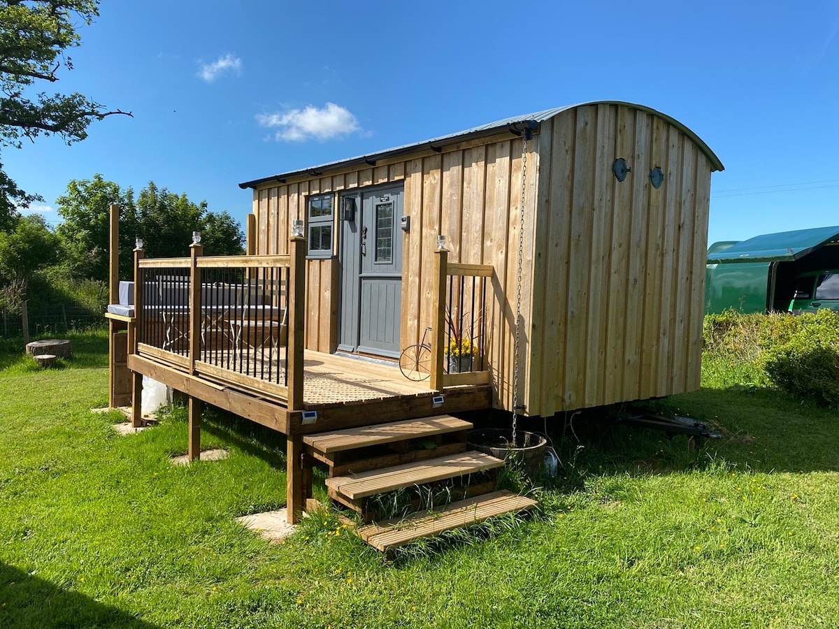 Southey Hut Glamping