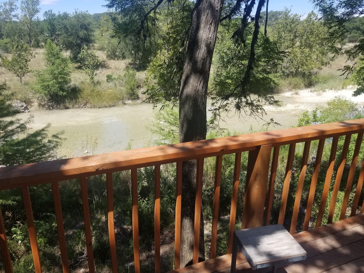 Honey 's Frio River House