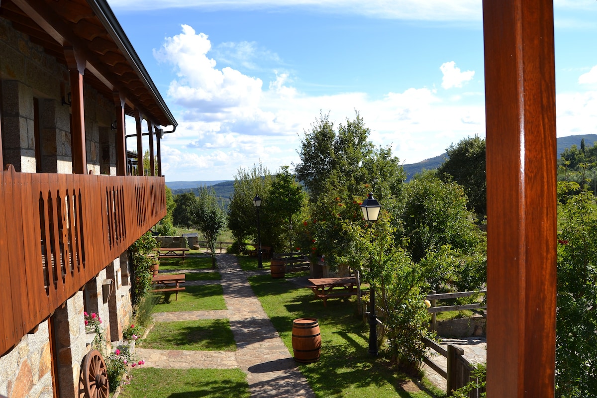 El Mirador de Sanabria I, (Alojamientos rurales)