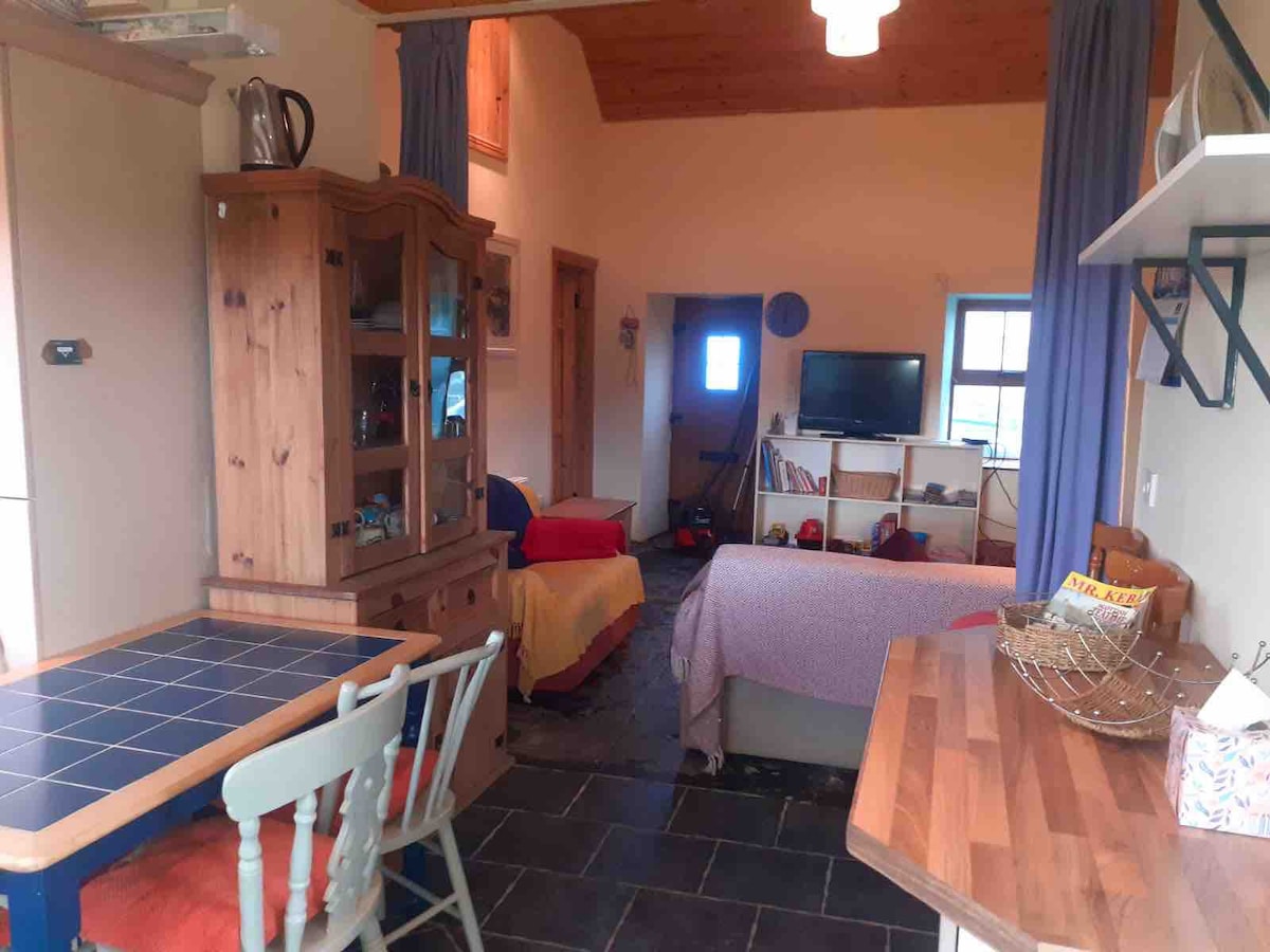 Cosy & peaceful cottage in Lahinch, amazing views.