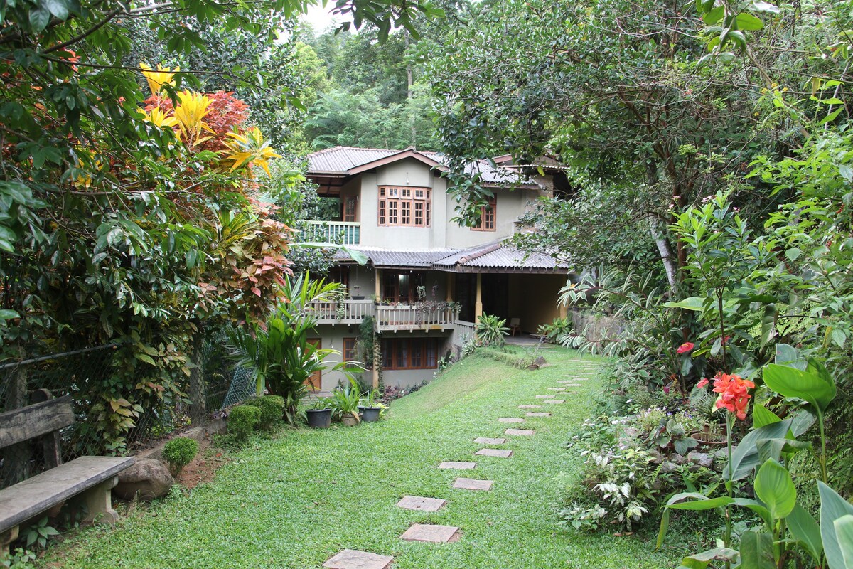 Kadugannawa民宿， Kandy。双人间