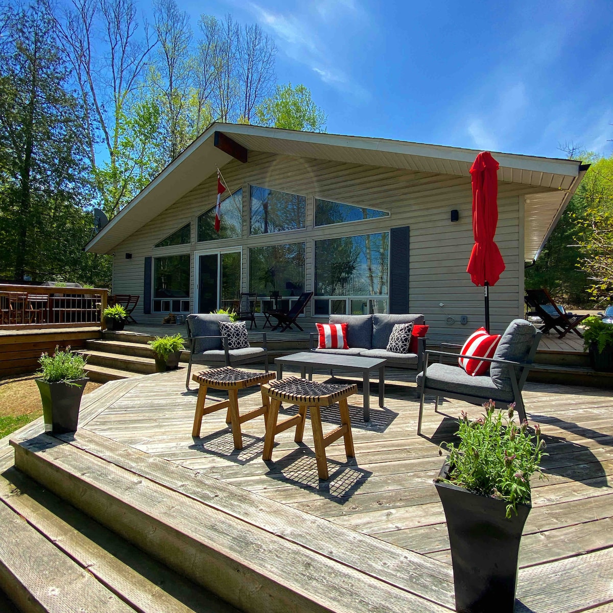 Red Fox Lakehouse - Your Haliburton escape