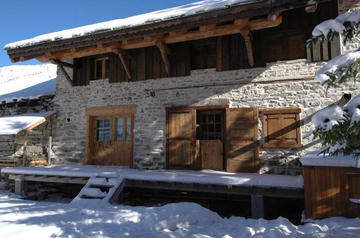 蒂涅(Tignes)的民宿