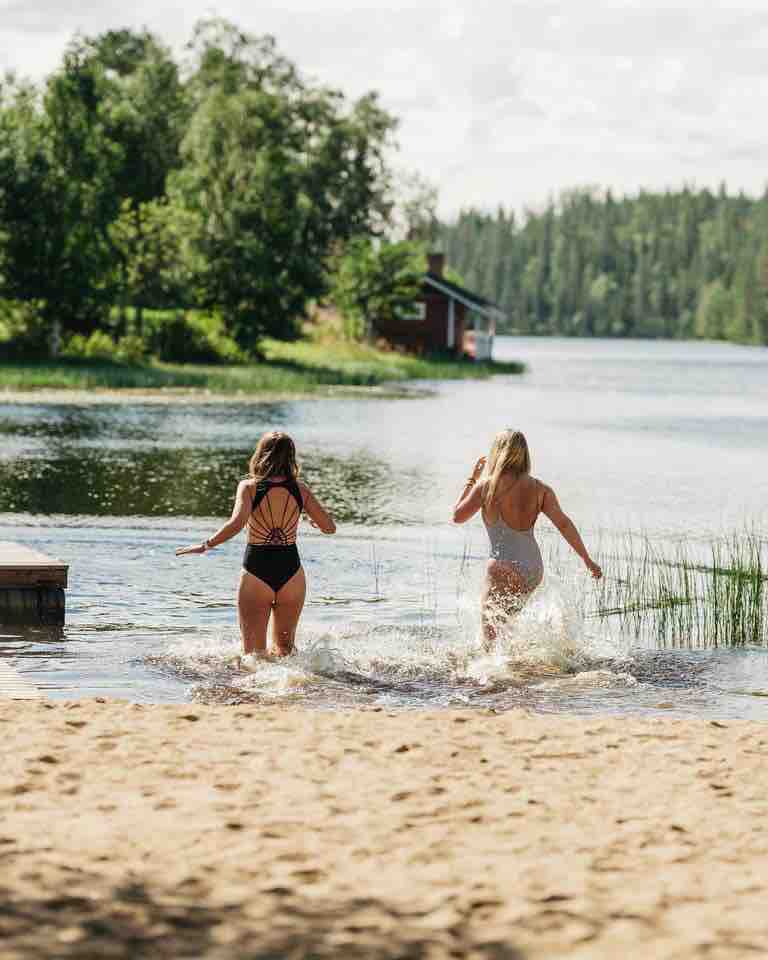 Pond Tiii, Tiikku Mäkitalo