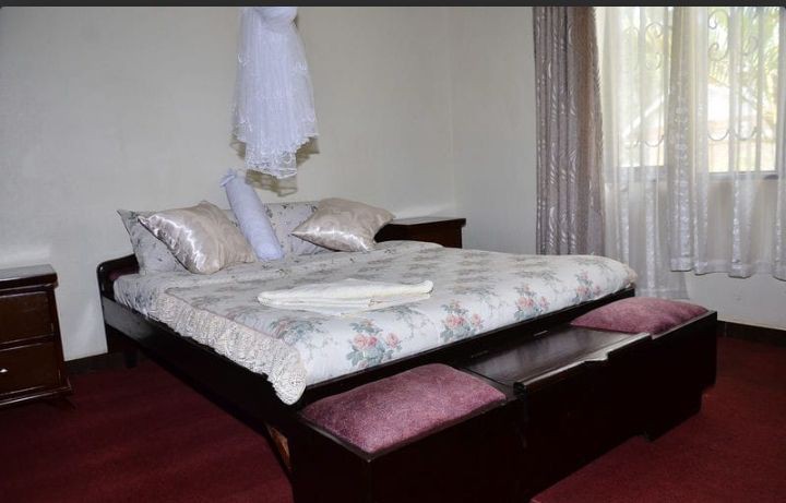 nobsey room: single occupancy >40$<
