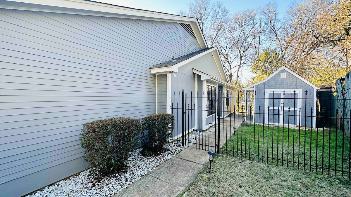 Modern Cozy 3BR Home For You & Pets in Montgomery