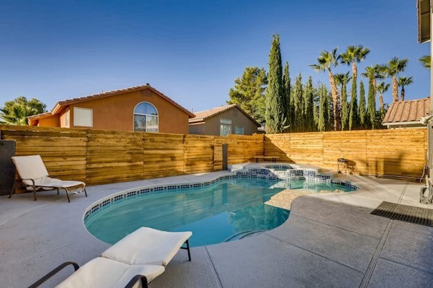 6 Beds, 2.5 Bath | Private Pool/Spa |Steam Room