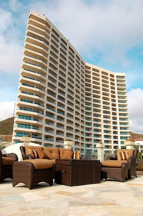 Luxury Condo w/ 180 degree Ocean Views!