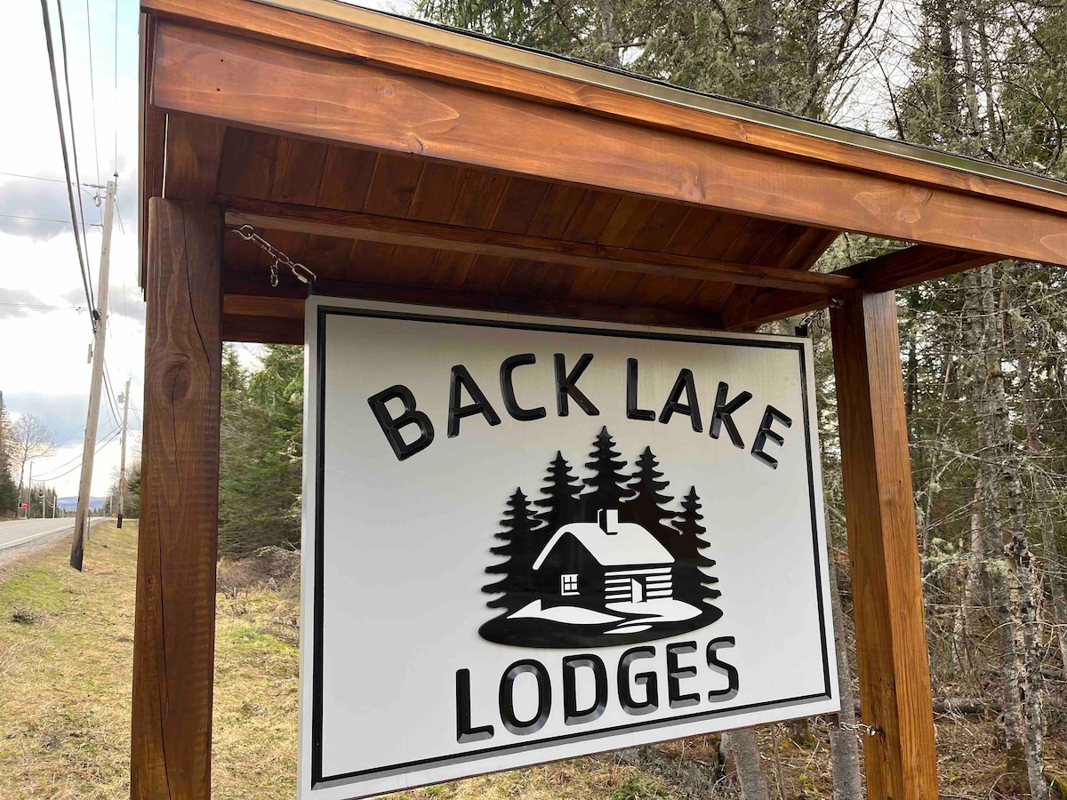 Moosetracks at Back Lake Lodges