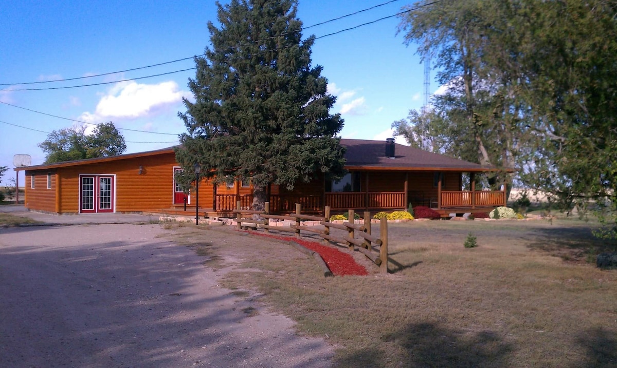 Prairie Pines Lodge