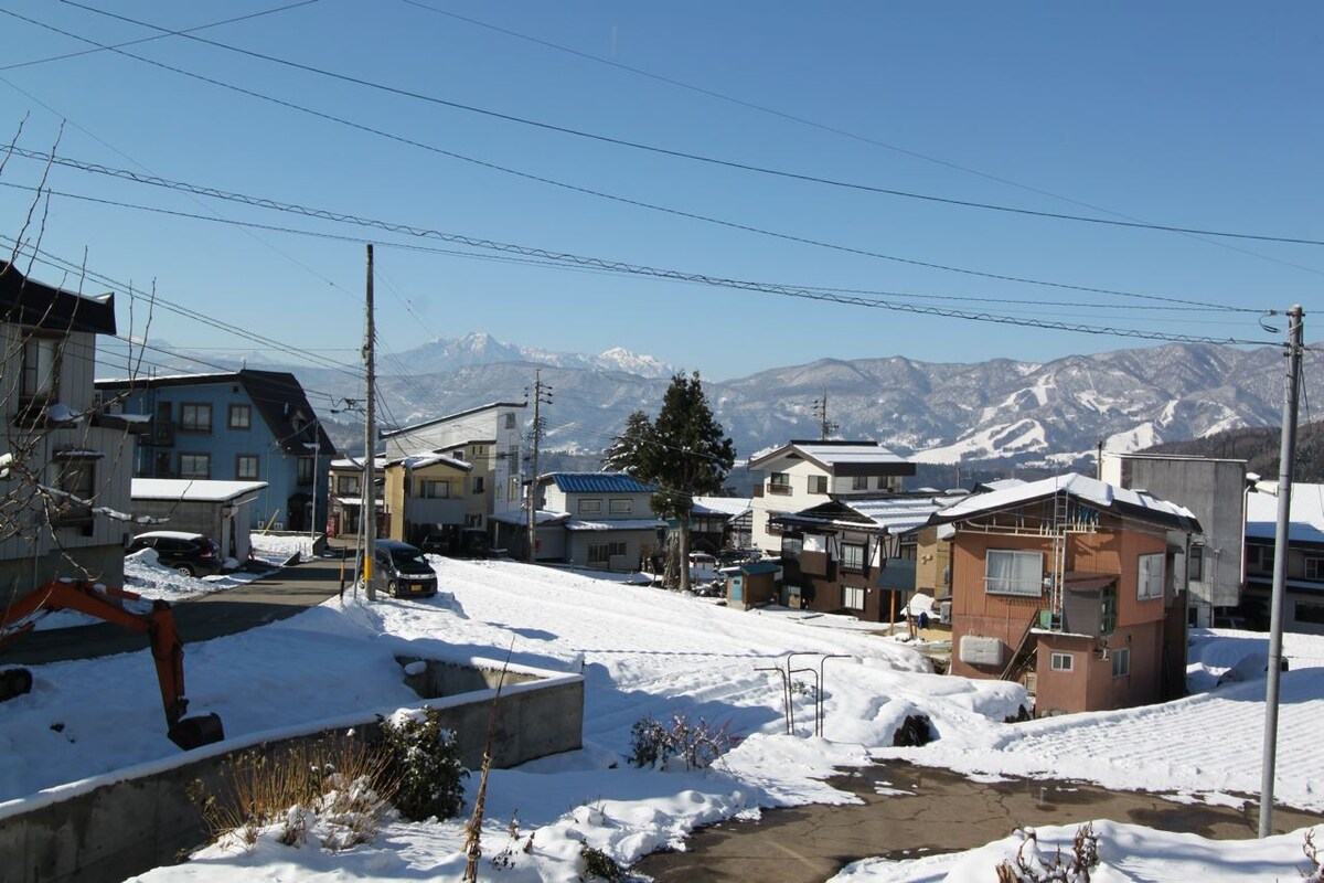 Kaiya Nozawa Lodge -双层客房和日式床垫