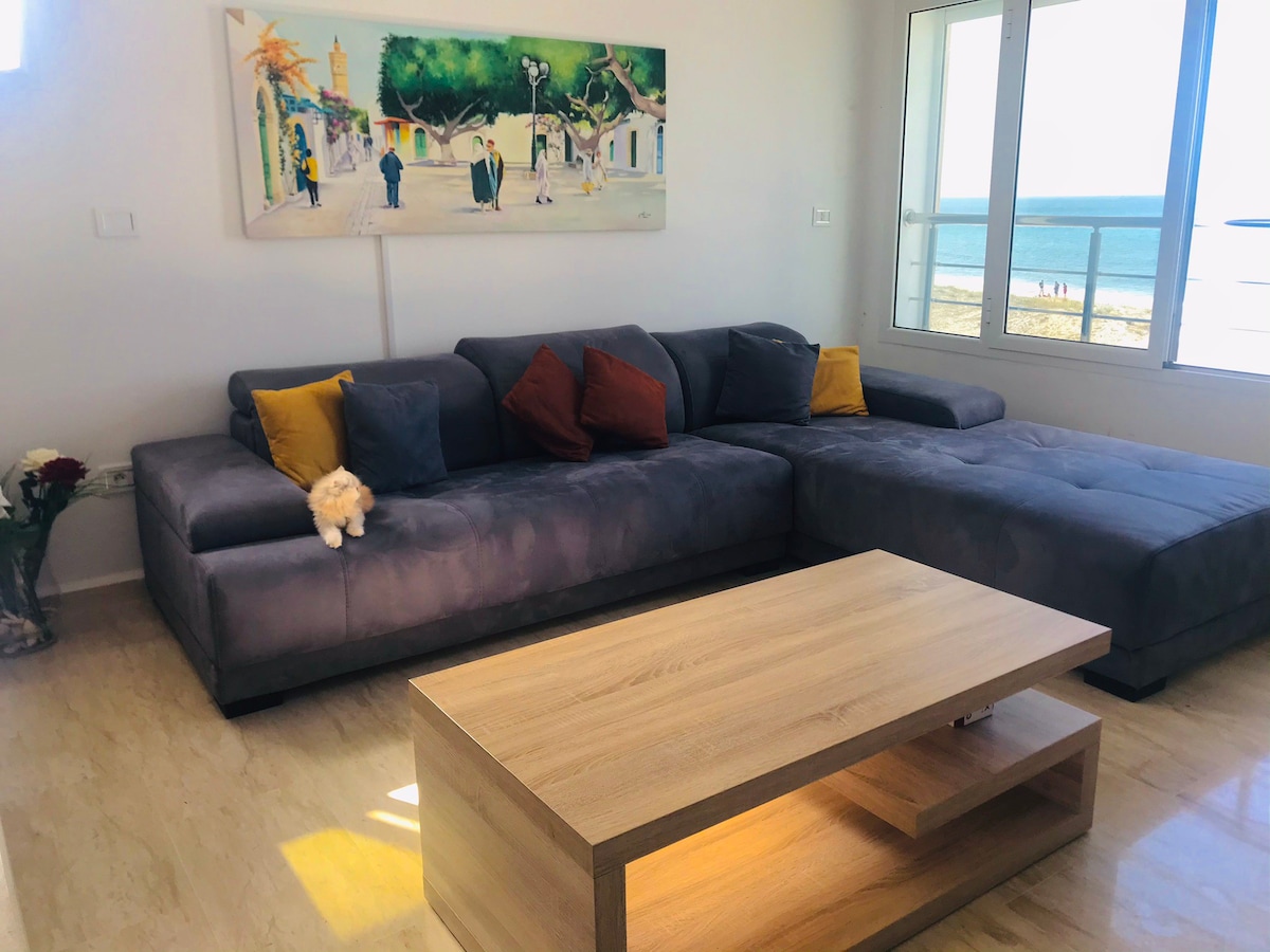 2 Bedrooms Front beach new apartment for rent