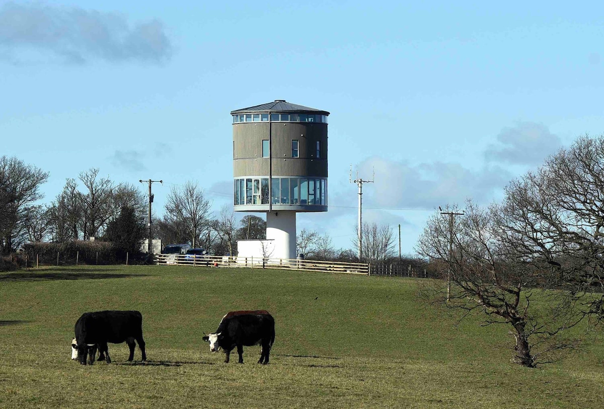 Luxury Converted Water Tower In Yorkshire