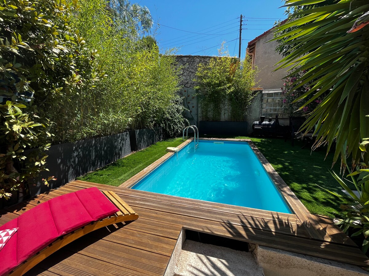 Maison avec piscine entre mer et calanques