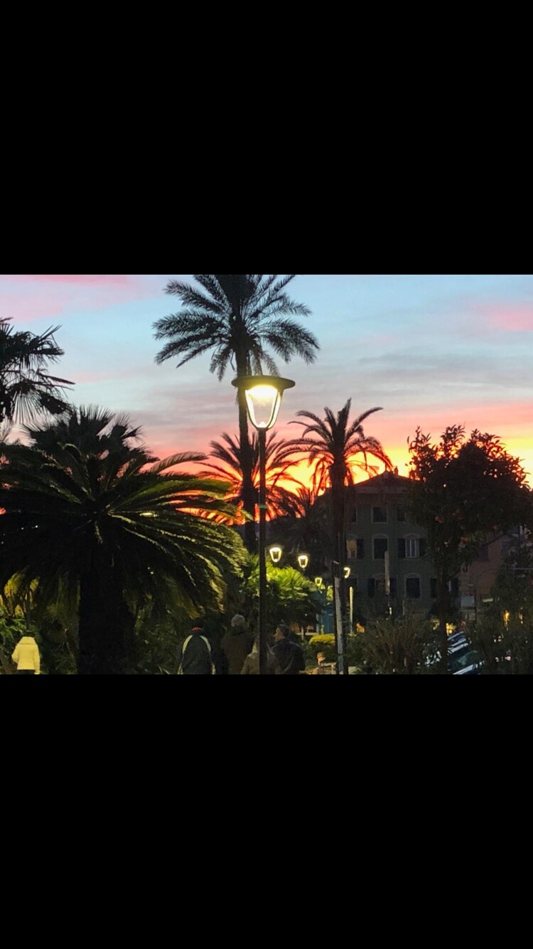 Varazze delizioso ultimo piano vista mare