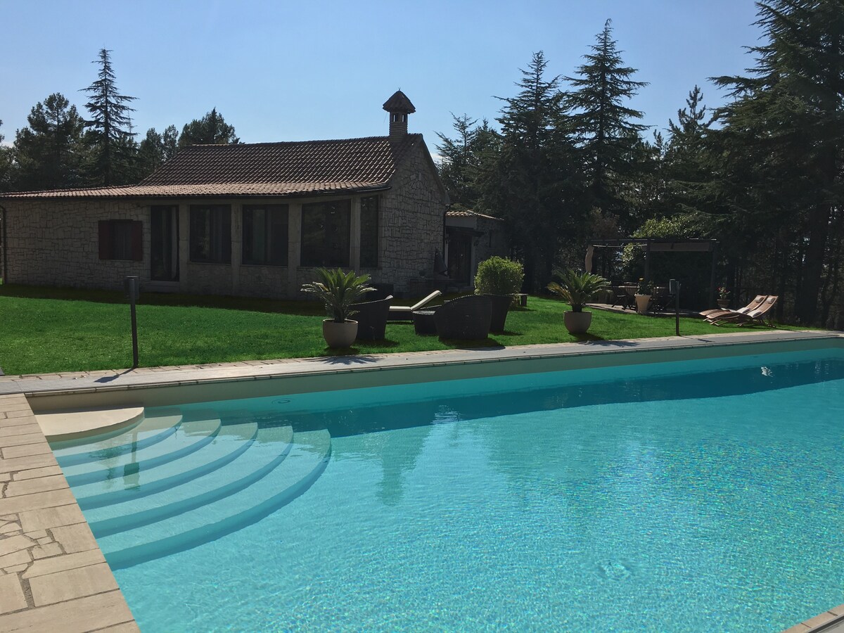 Giovannozzi别墅-游泳池和网球场