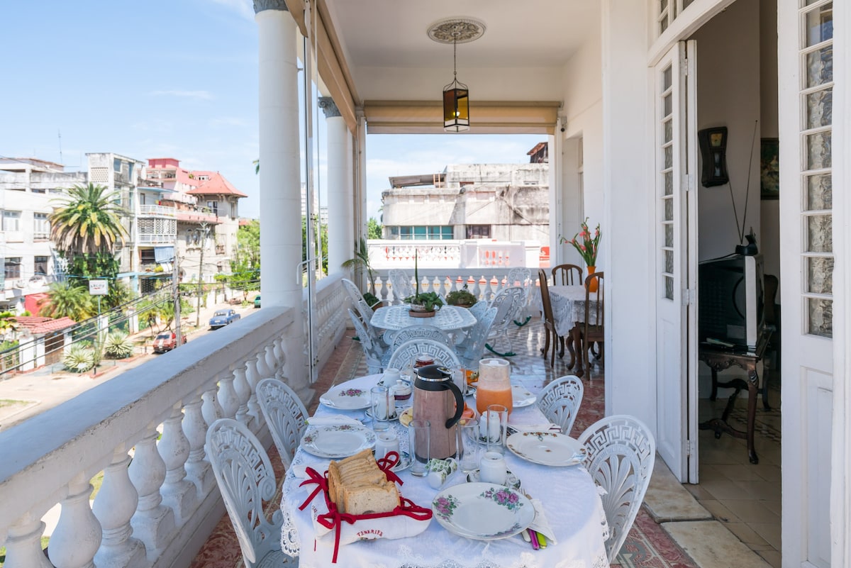 Villa Colonial Deluxe, Center of Vedado