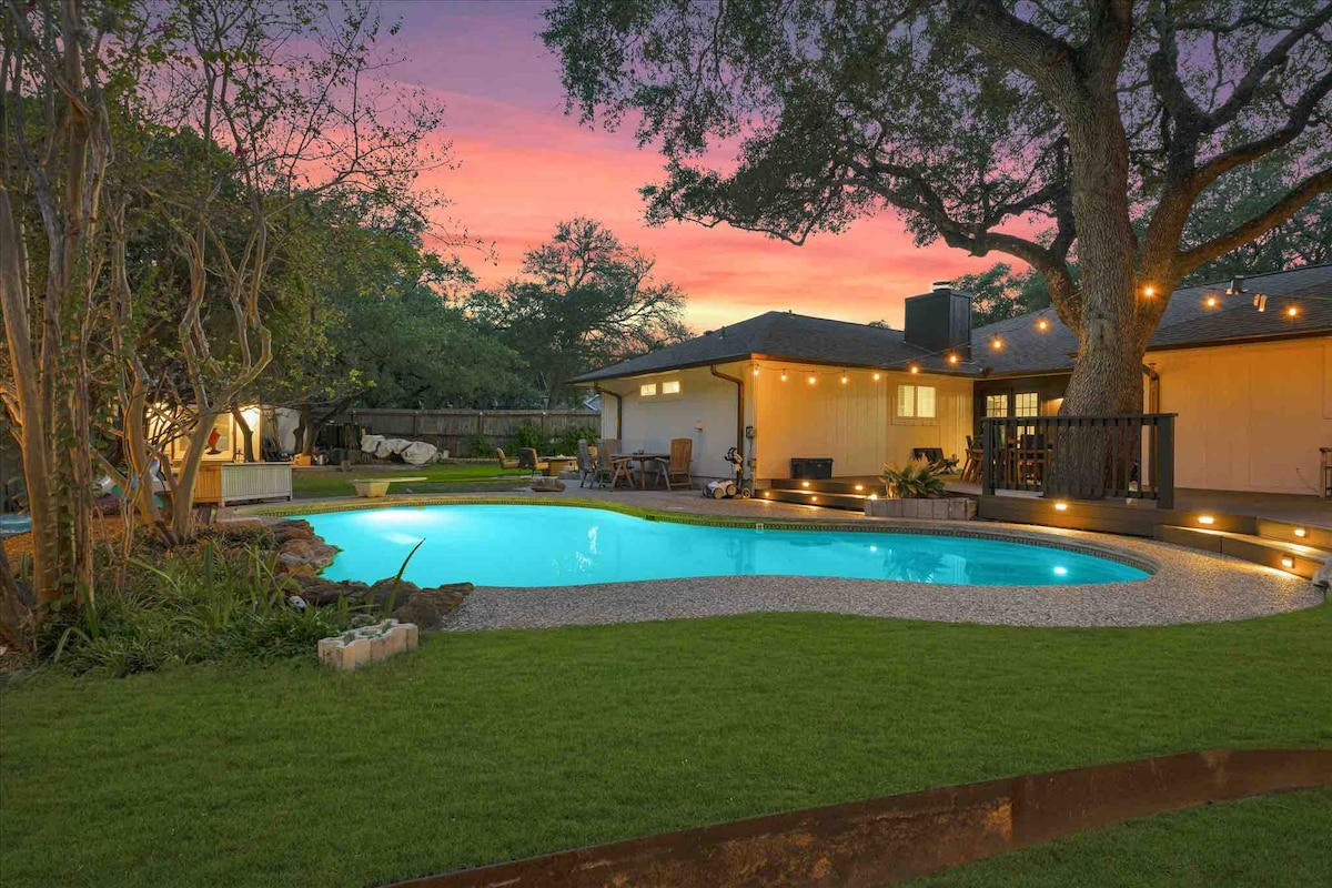 TheHideawayVaca - South Austin ： Backyard Pool Oasis