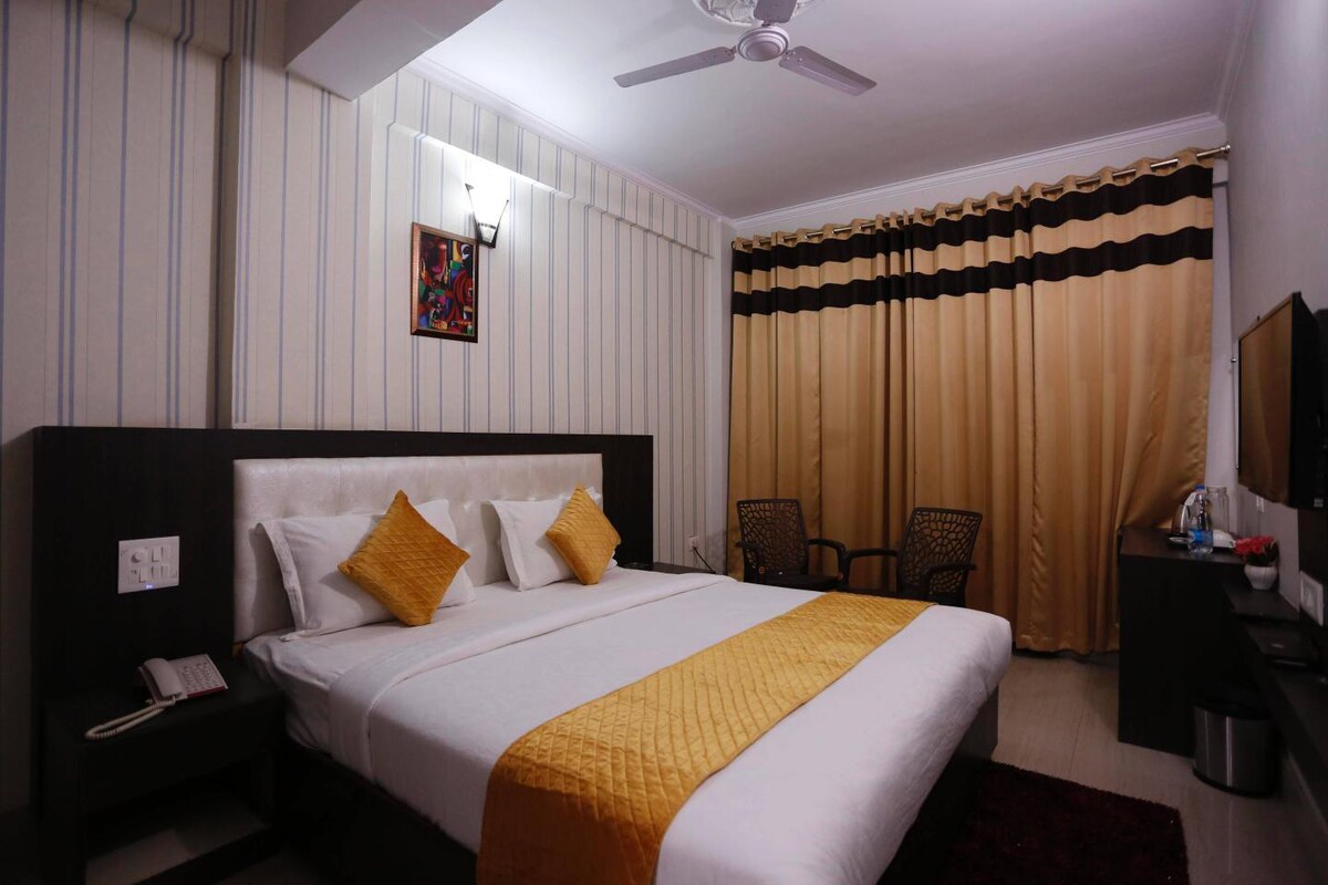 Hotel Paradise Ganga Deluxe Room with breakfast