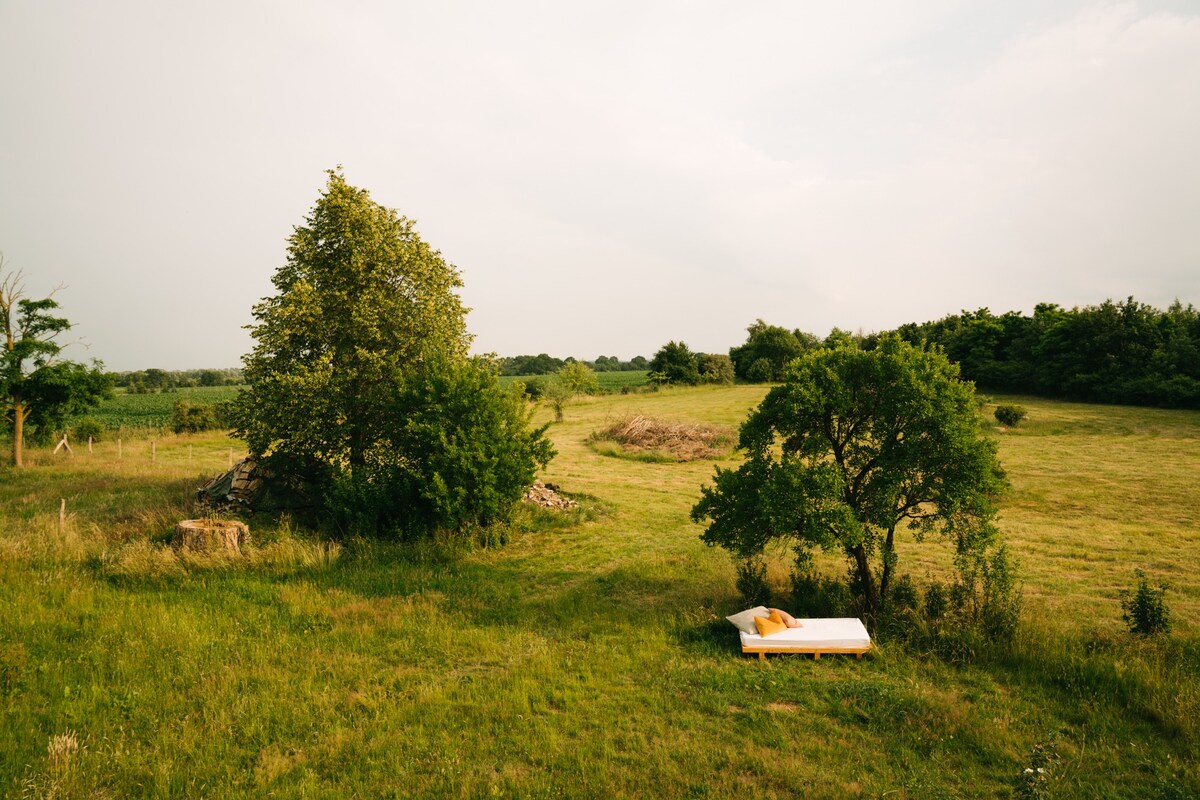 NONNA farm, large garden close to the Baltic Sea