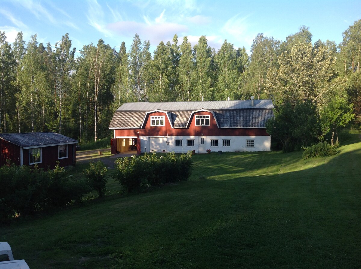 靠近Nuuksio Forest的乡村住宅