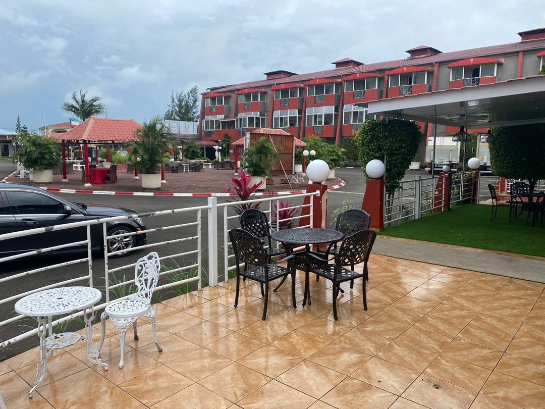 赤道几内亚布伦达马拉博别墅酒店
