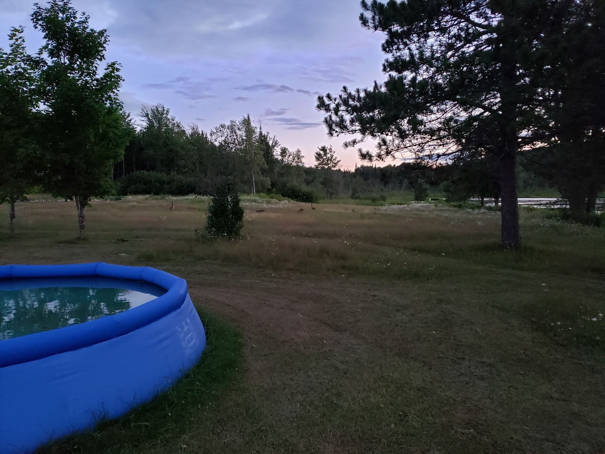 Feu aux abord de notre Lac Privé!