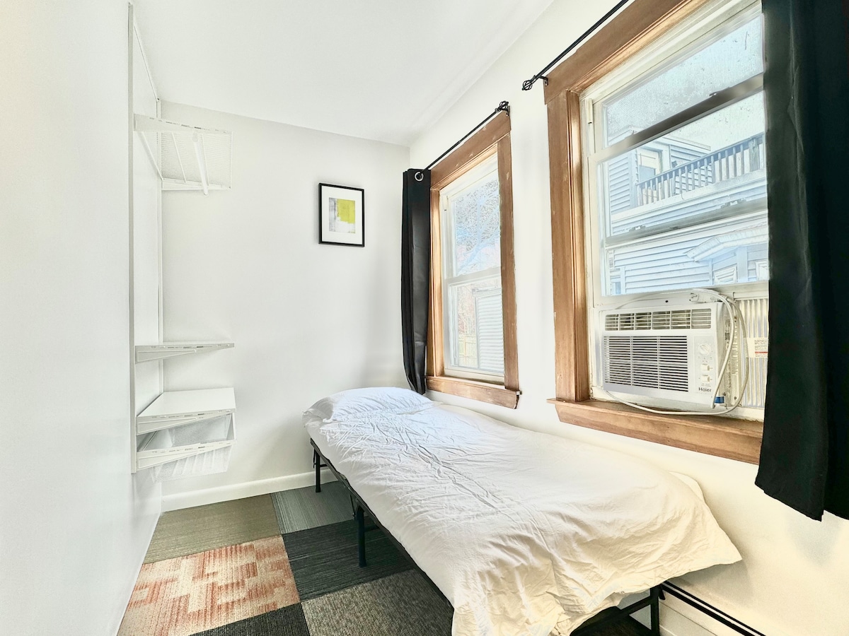 Cozy Room Near MIT/MGH/Harvard, 30 Days+