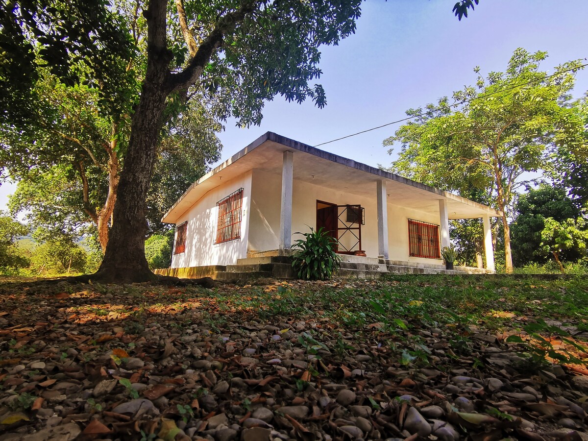 Casa de Campo: "Los Miradores", Axtla, S.L.P.