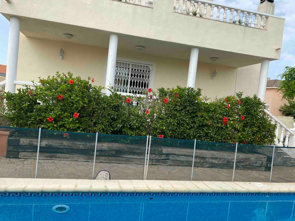 Villamor ，带私人游泳池的壮丽别墅