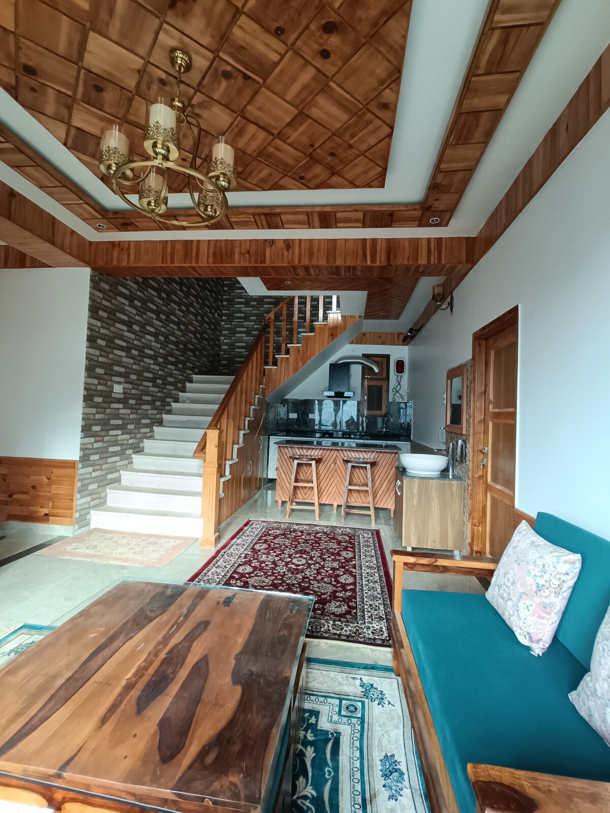 Wild Orchard Luxurious Homestay (8 pax)