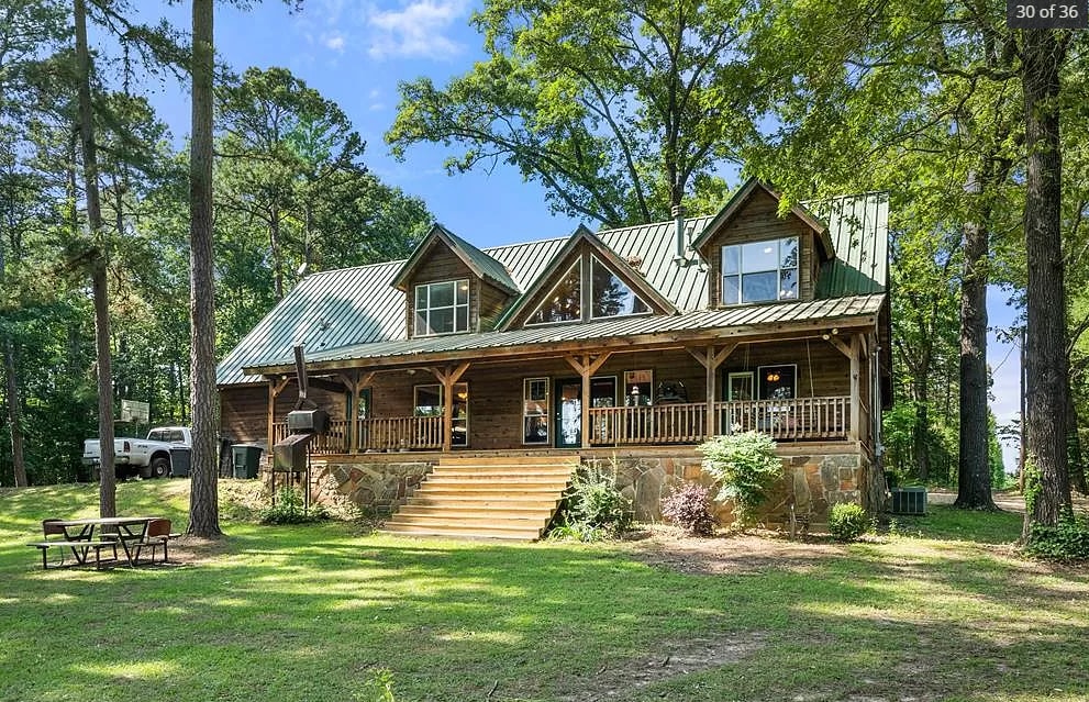 Secluded and Spacious Cabin on Lake Bob Sandlin