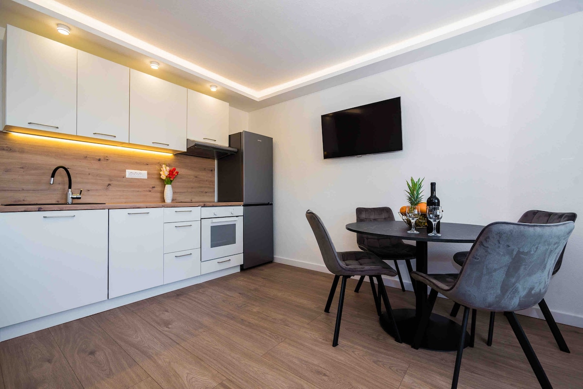 Apartman Coco in central of Kaštel Sućurac for 3+1