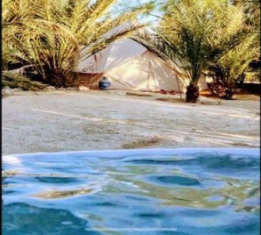 Desert Hot Springs的民宿