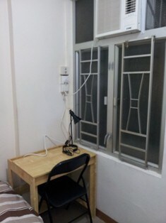 Kennedy Town Room in Flat Share (K3c)