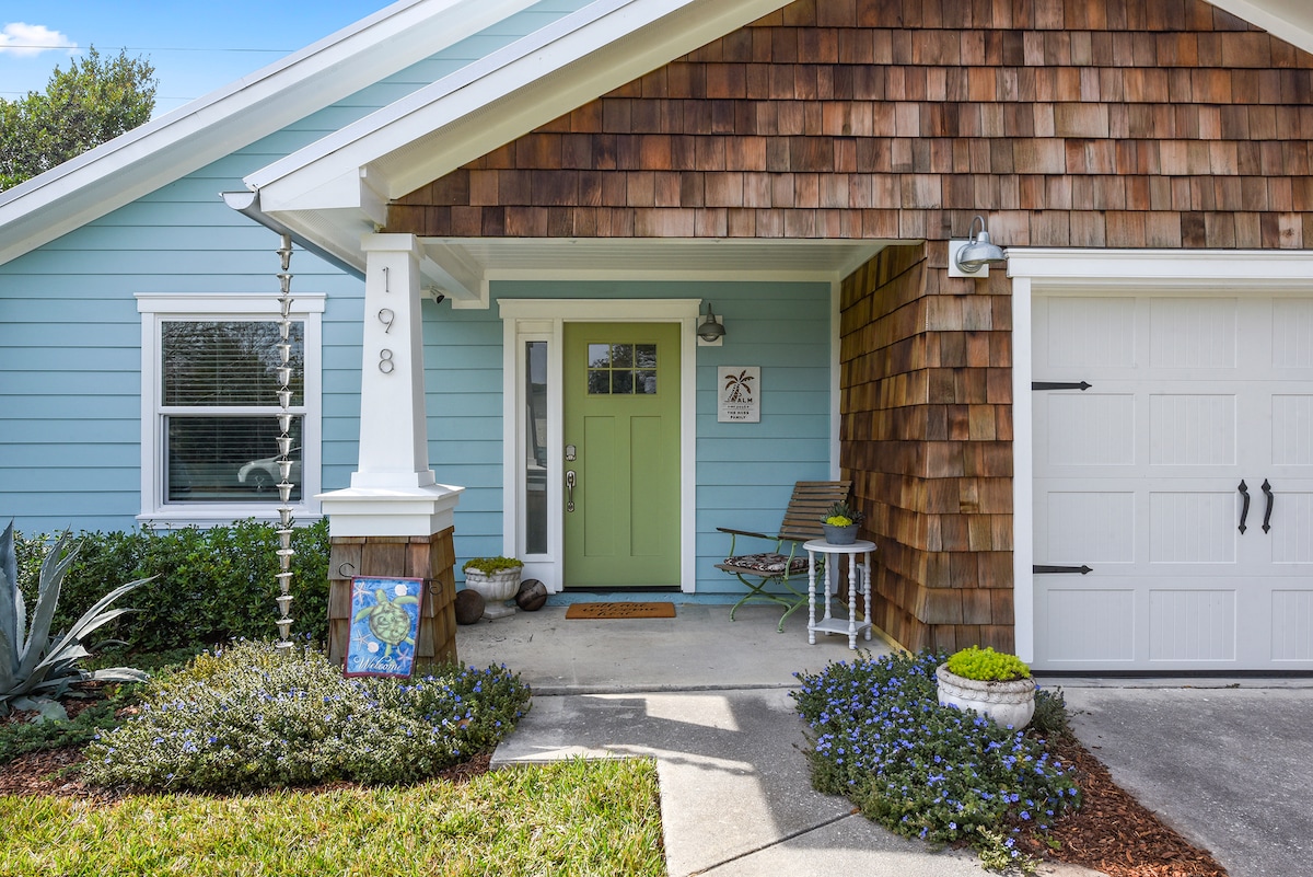 • Crooked Palm • Beach Cottage