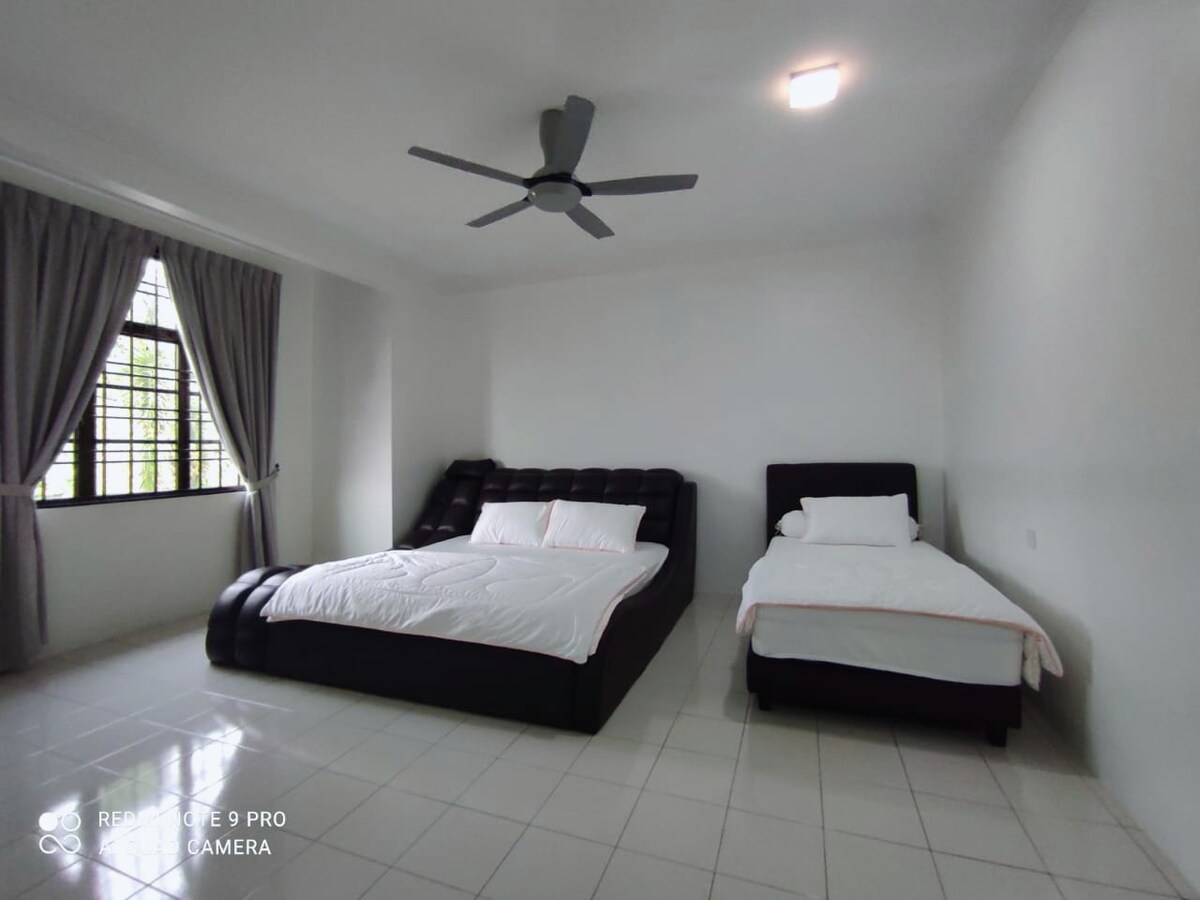 Spacious Semi-D @ Manjung, Lumut