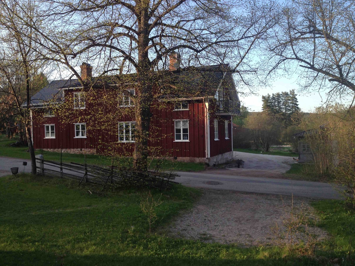 Blombergsgården Comfy Upstairs with great seaview.