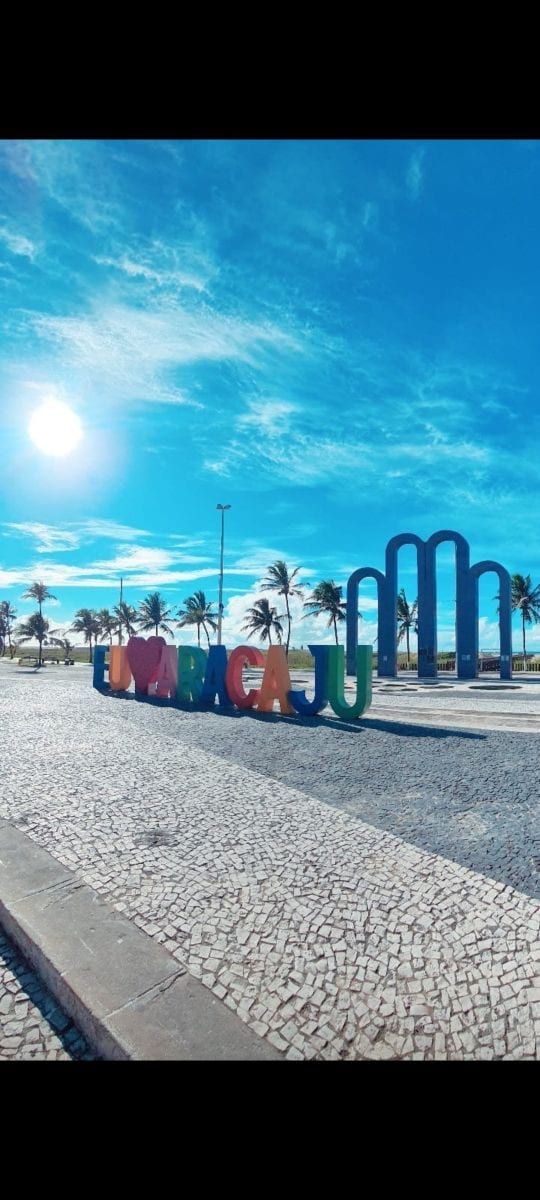 Apto na Praia Atalaia a 100m Passarela Caranguejo