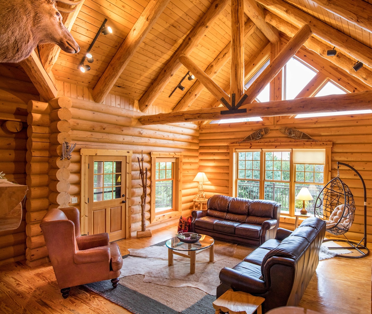 Dancing Bear Lodge-Log Cabin