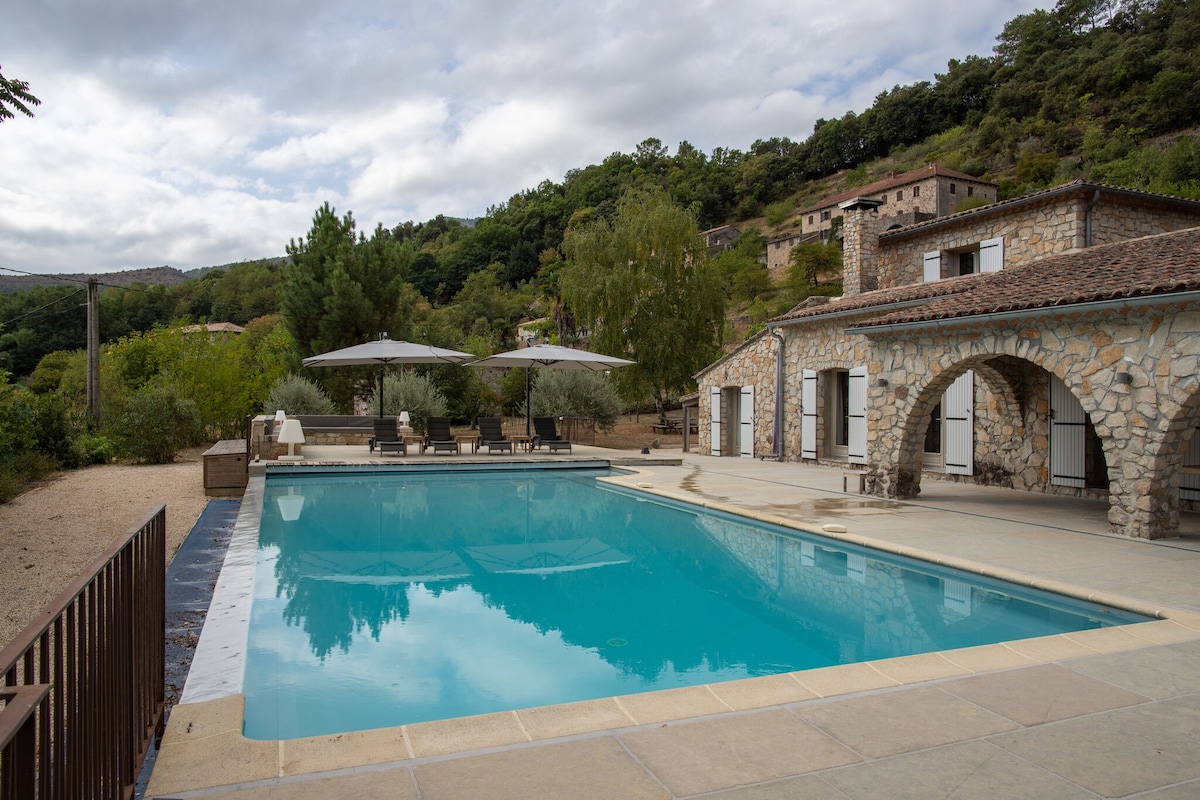 Magnificent villa in the south of the Ardèche